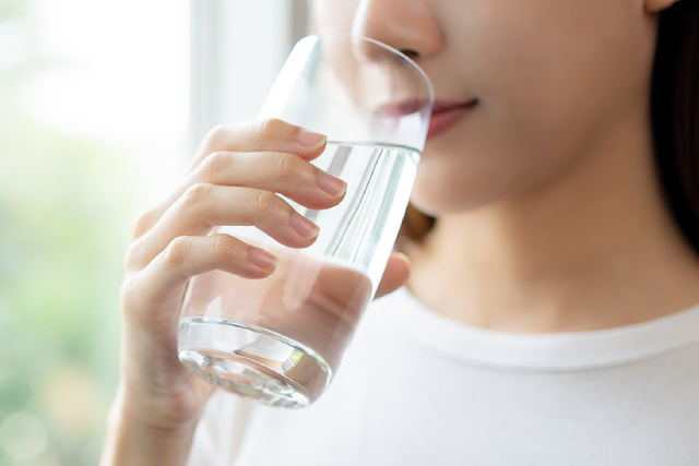 Why Your Morning Routine Is Incomplete Without Drinking Water