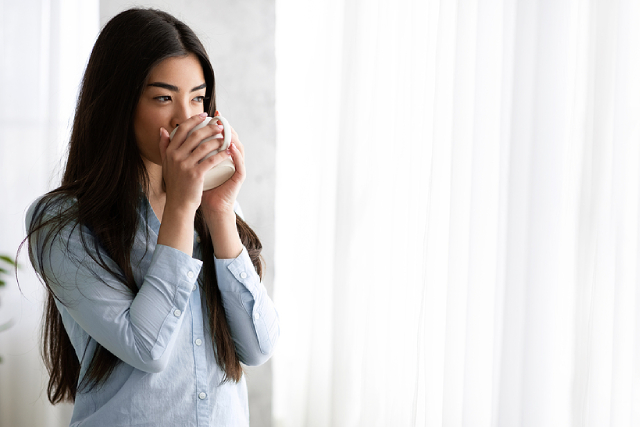 Morning vs Evening Hydration: When Should You Drink More?