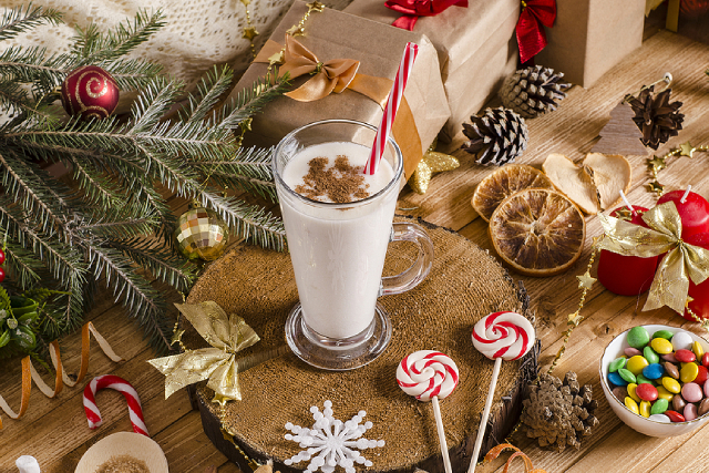 Festive Non-Alcoholic Drinks to Wow Guests This Christmas