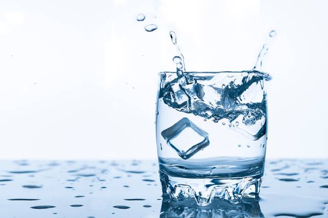 Wells Ice One: Our First Ice-Making Water Purifier Wells Ice One: Our First Ice-Making Water Purifier