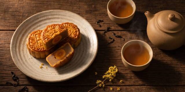 Mid-Autumn Mooncake and Tea Pairings Made Easy at Home Mid-Autumn Mooncake and Tea Pairings Made Easy at Home